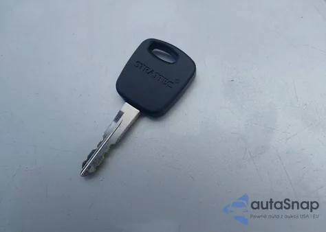 2000 Mercury Grand Marquis Ls z USA, uszkodzony, nr VIN 2MEFM75W3YX604349